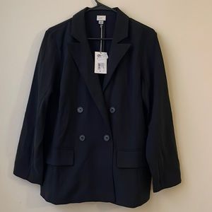Women's Essential Blazer!
